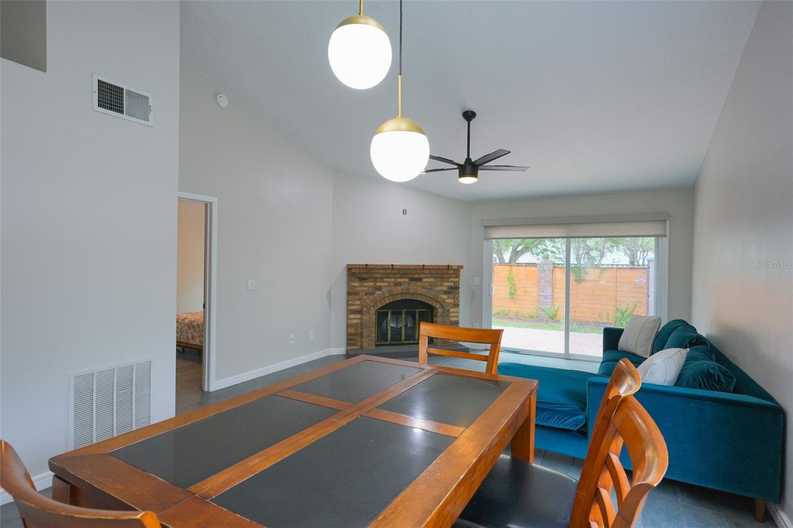Image 20 of 59 For 5328 Alcom Drive