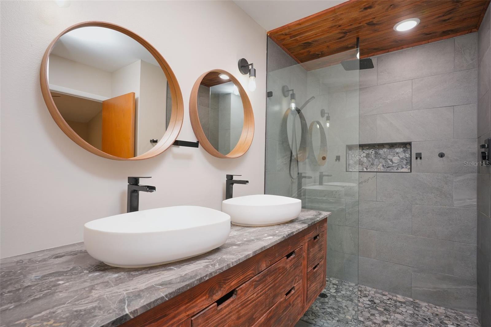 Image 43 of 59 For 5328 Alcom Drive