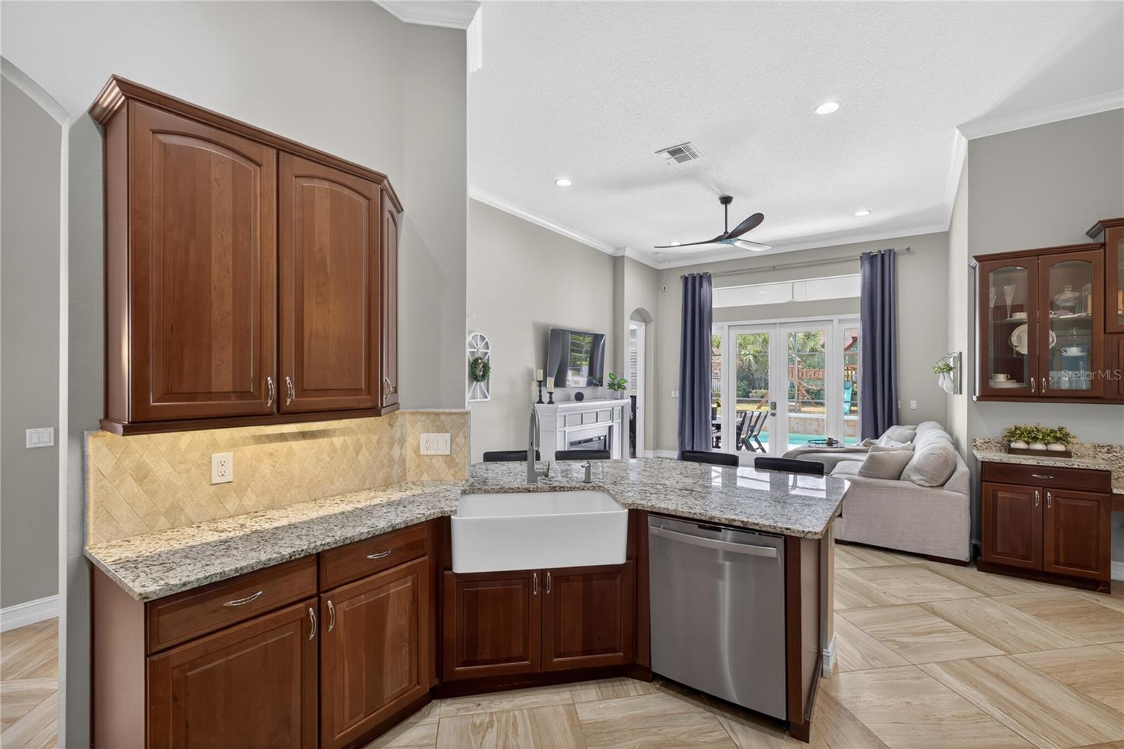 Image 11 of 36 For 863 Oakbranch Place