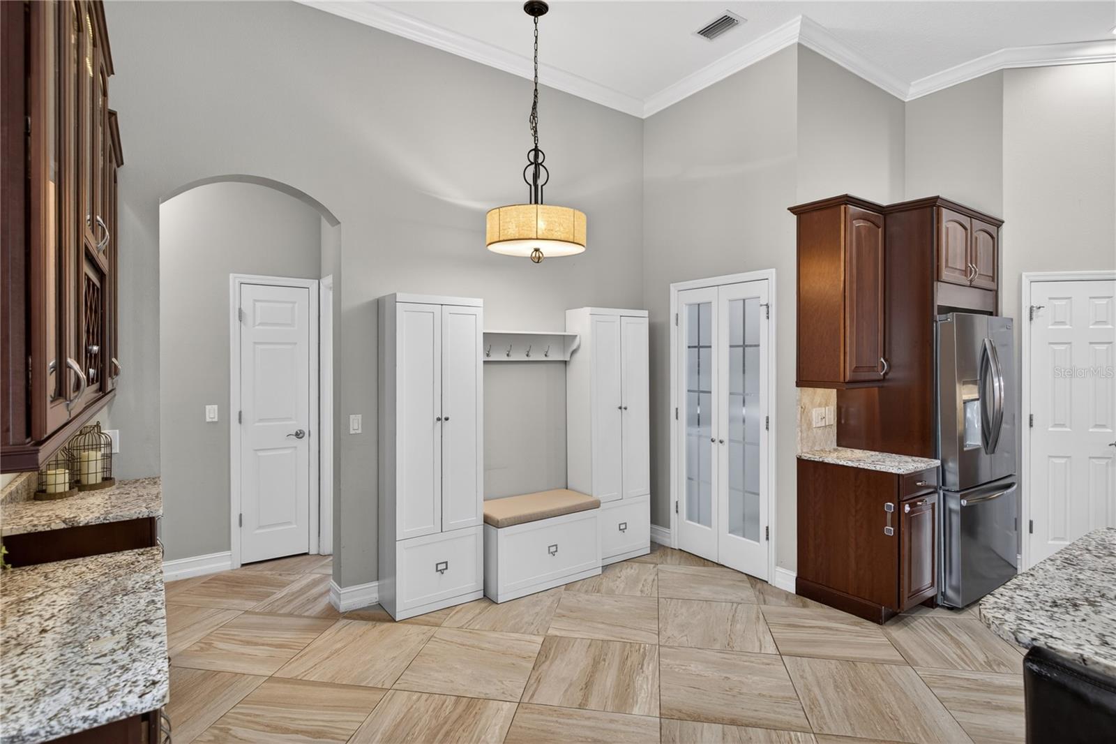 Image 13 of 36 For 863 Oakbranch Place