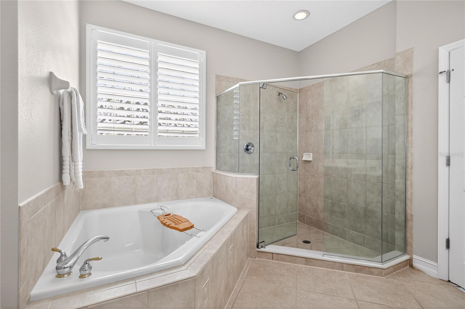 Image 17 of 36 For 863 Oakbranch Place