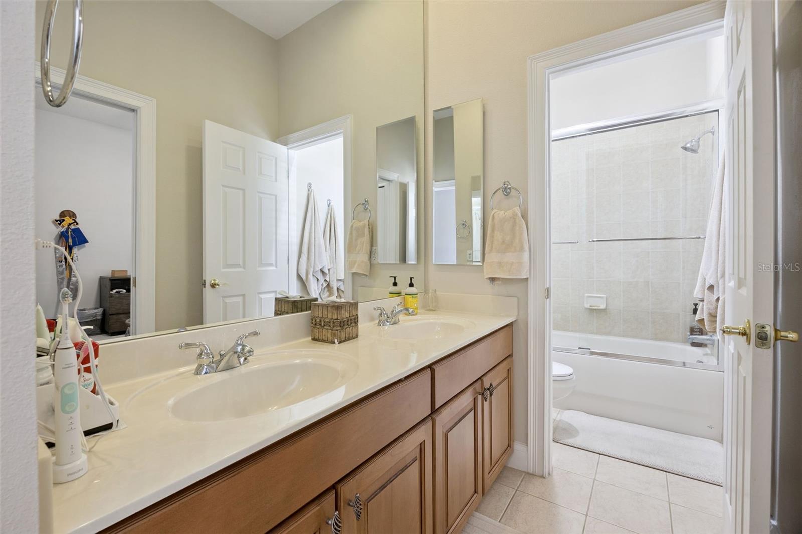 Image 27 of 35 For 11917 Camden Park Drive