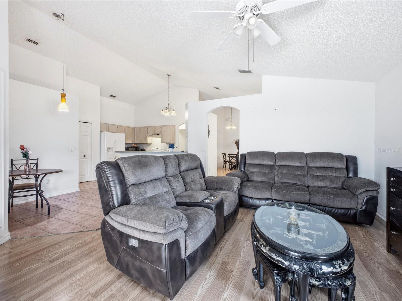 Image 11 of 45 For 1218 Whitewood Way