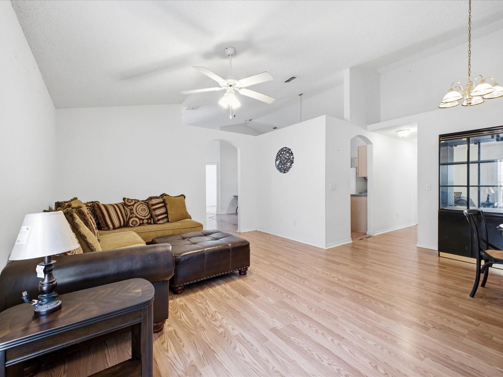 Image 20 of 45 For 1218 Whitewood Way
