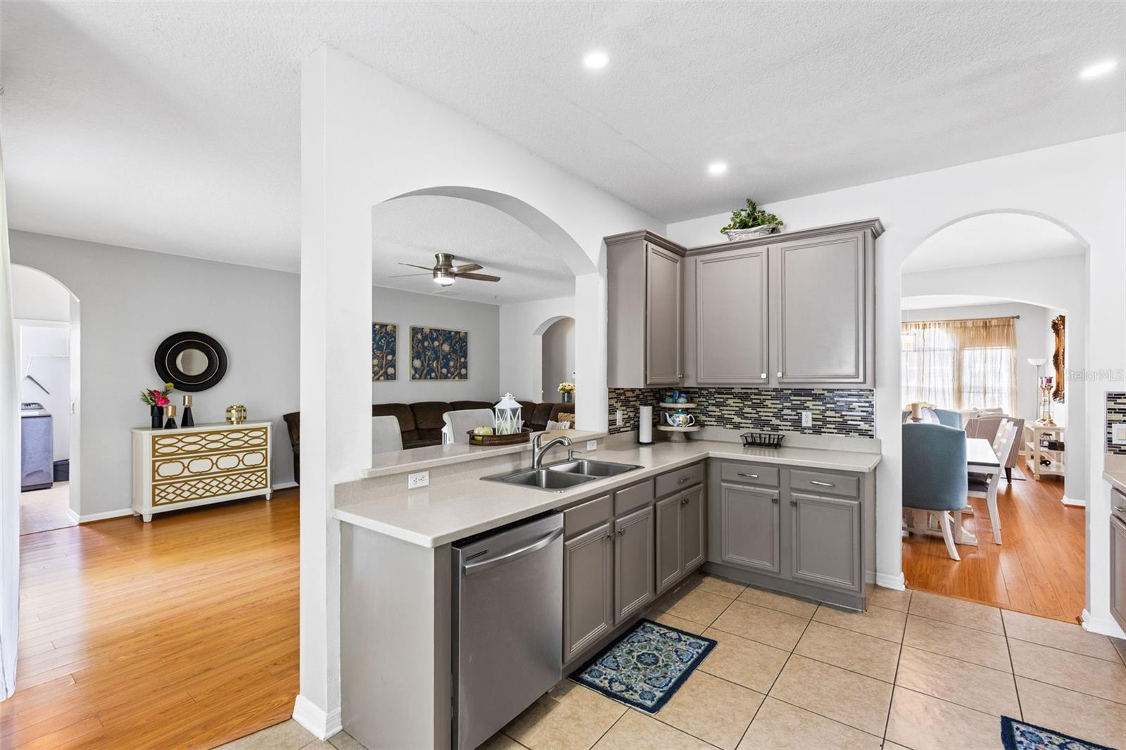 Image 11 of 39 For 529 Cortona Drive