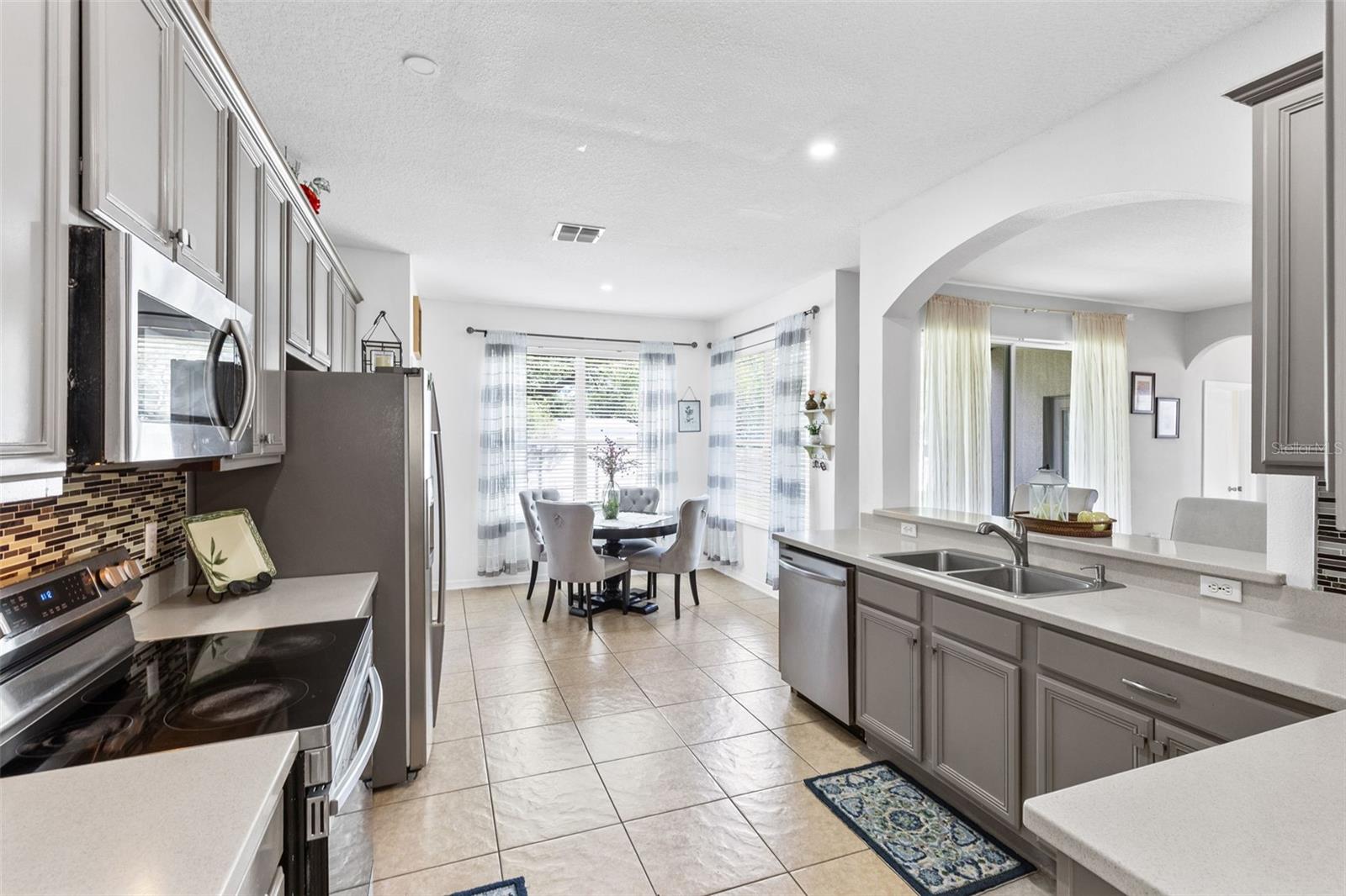 Image 9 of 39 For 529 Cortona Drive