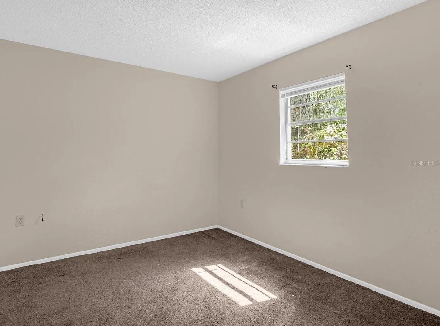 Image 12 of 17 For 15115 Omaha Street
