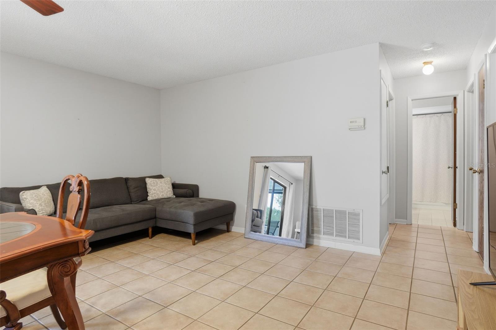 Image 12 of 41 For 1525 Jaguar Circle