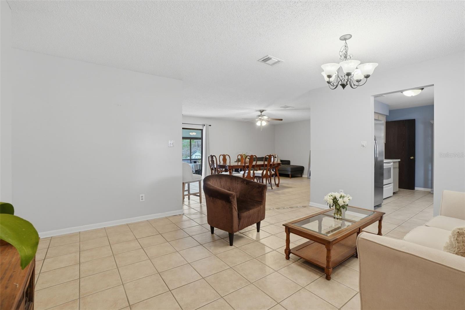 Image 6 of 41 For 1525 Jaguar Circle
