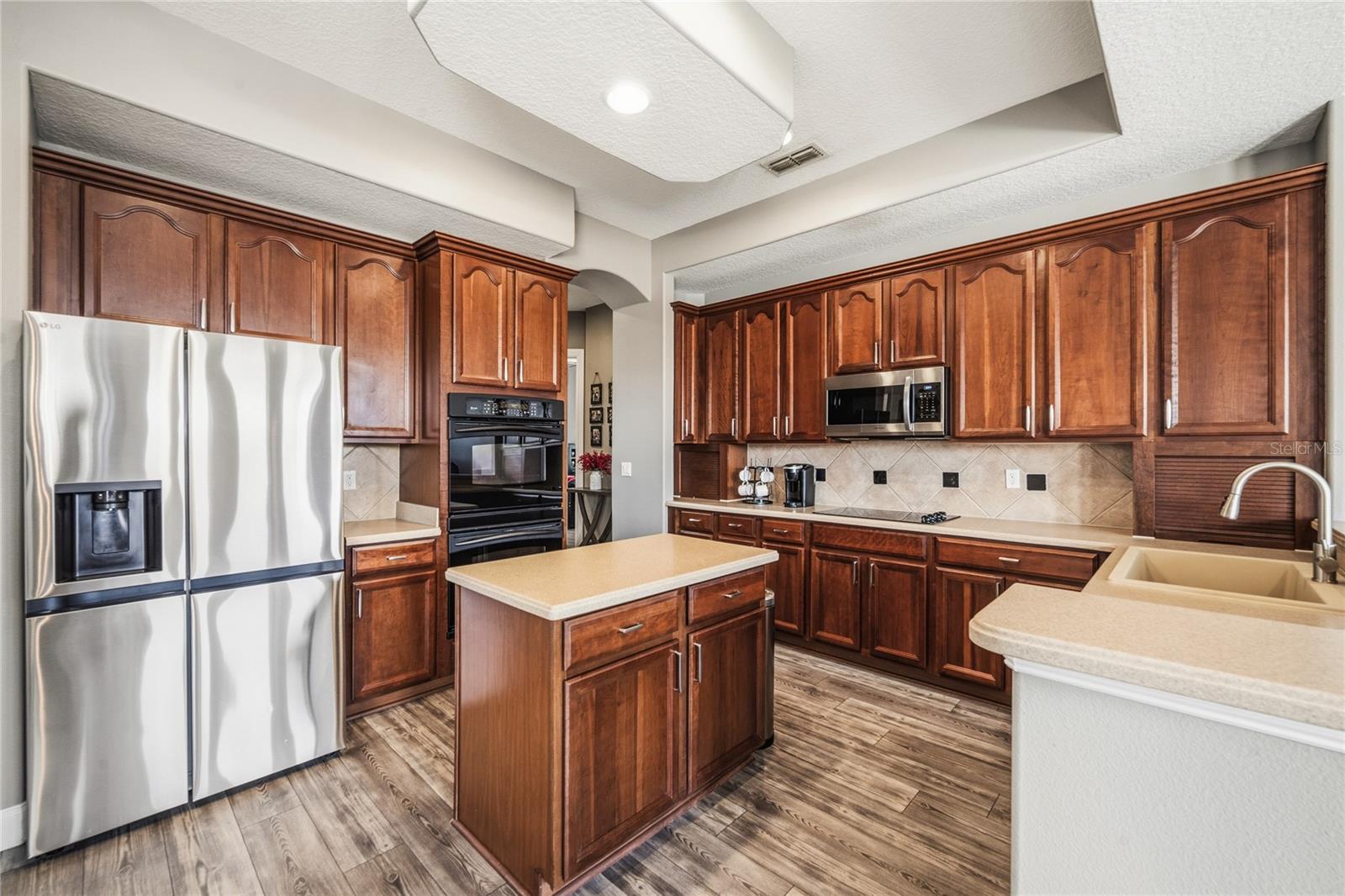 Image 12 of 55 For 6502 Everingham Lane