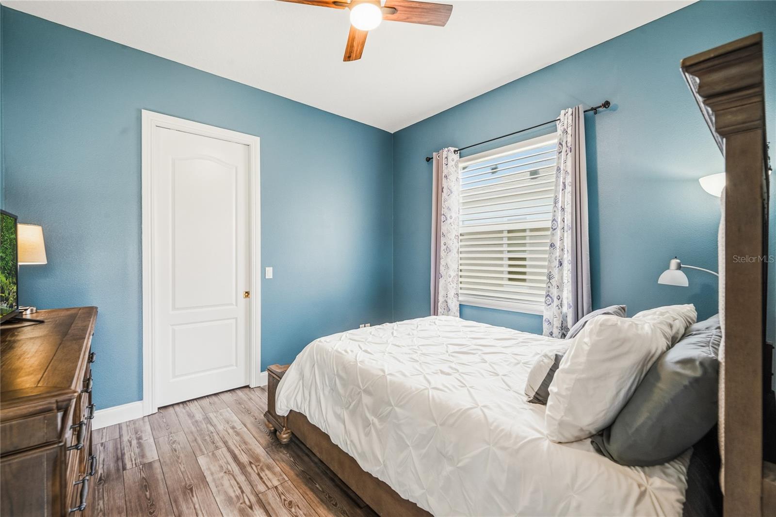 Image 21 of 55 For 6502 Everingham Lane