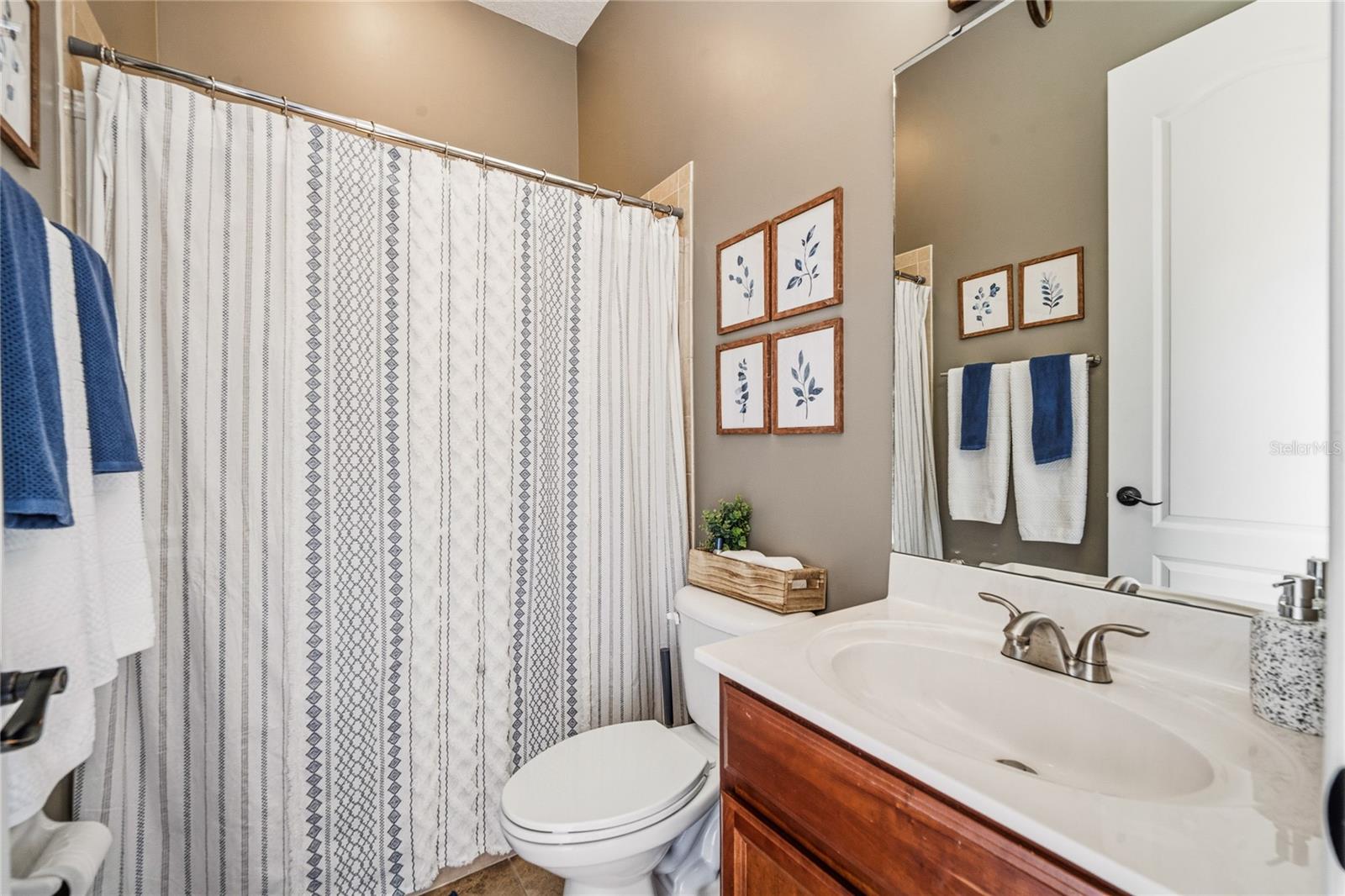 Image 30 of 55 For 6502 Everingham Lane