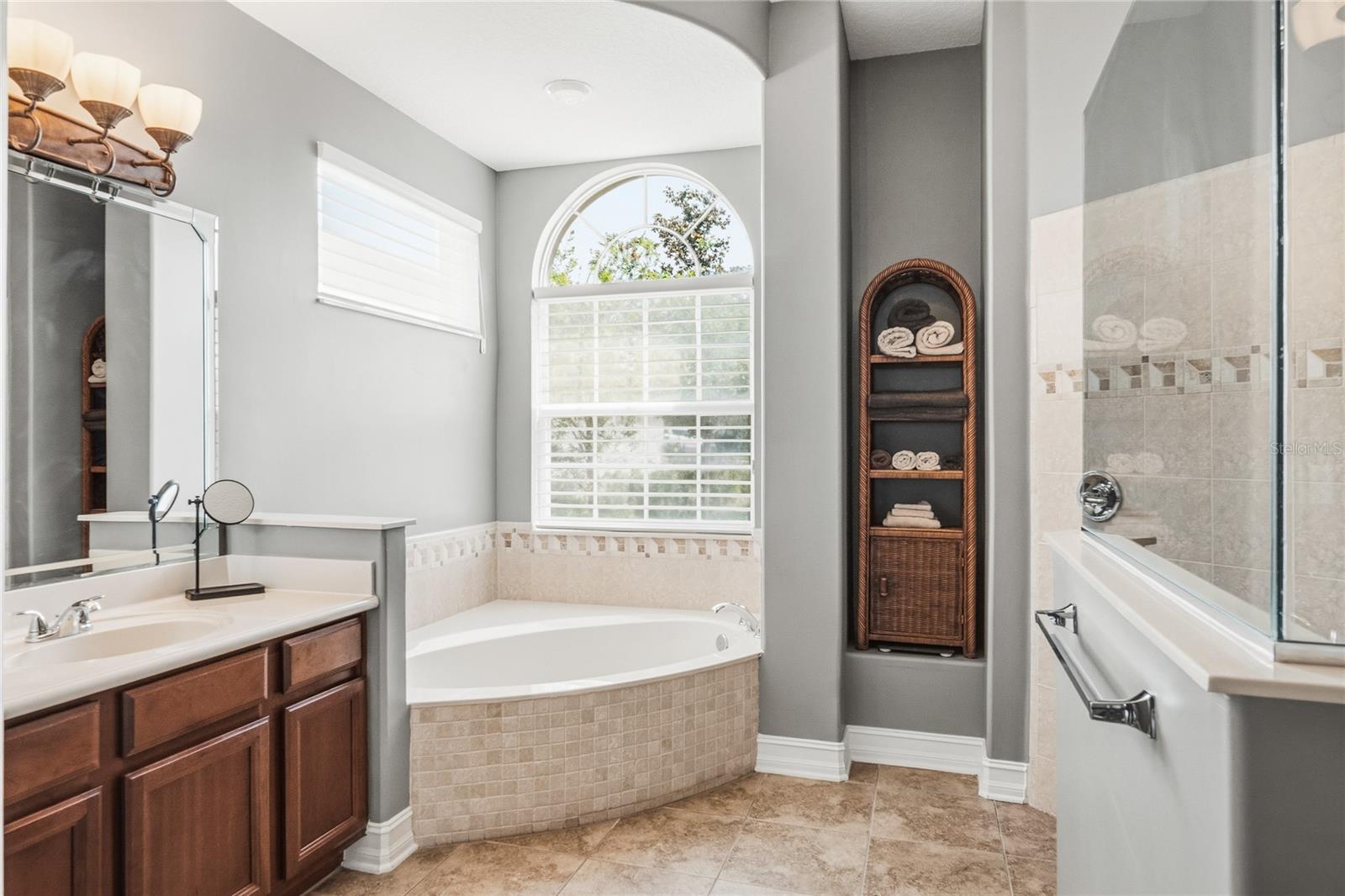 Image 34 of 55 For 6502 Everingham Lane