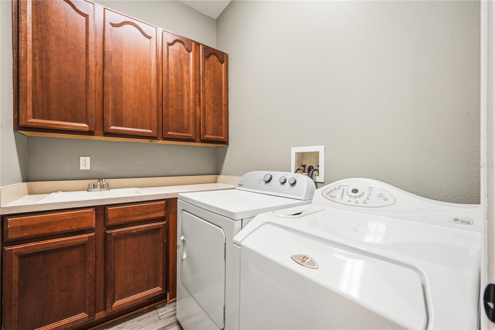 Image 39 of 55 For 6502 Everingham Lane