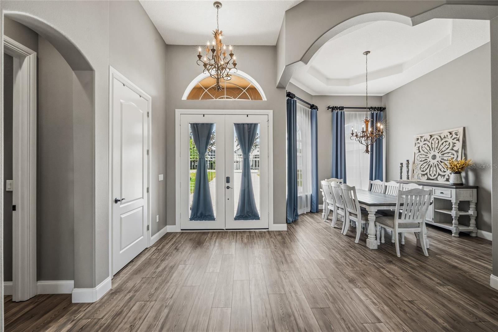Image 4 of 55 For 6502 Everingham Lane
