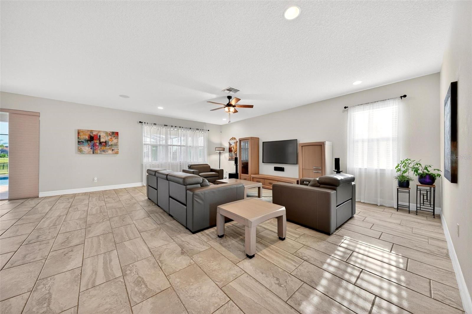Image 21 of 81 For 17507 Lagoda Lane