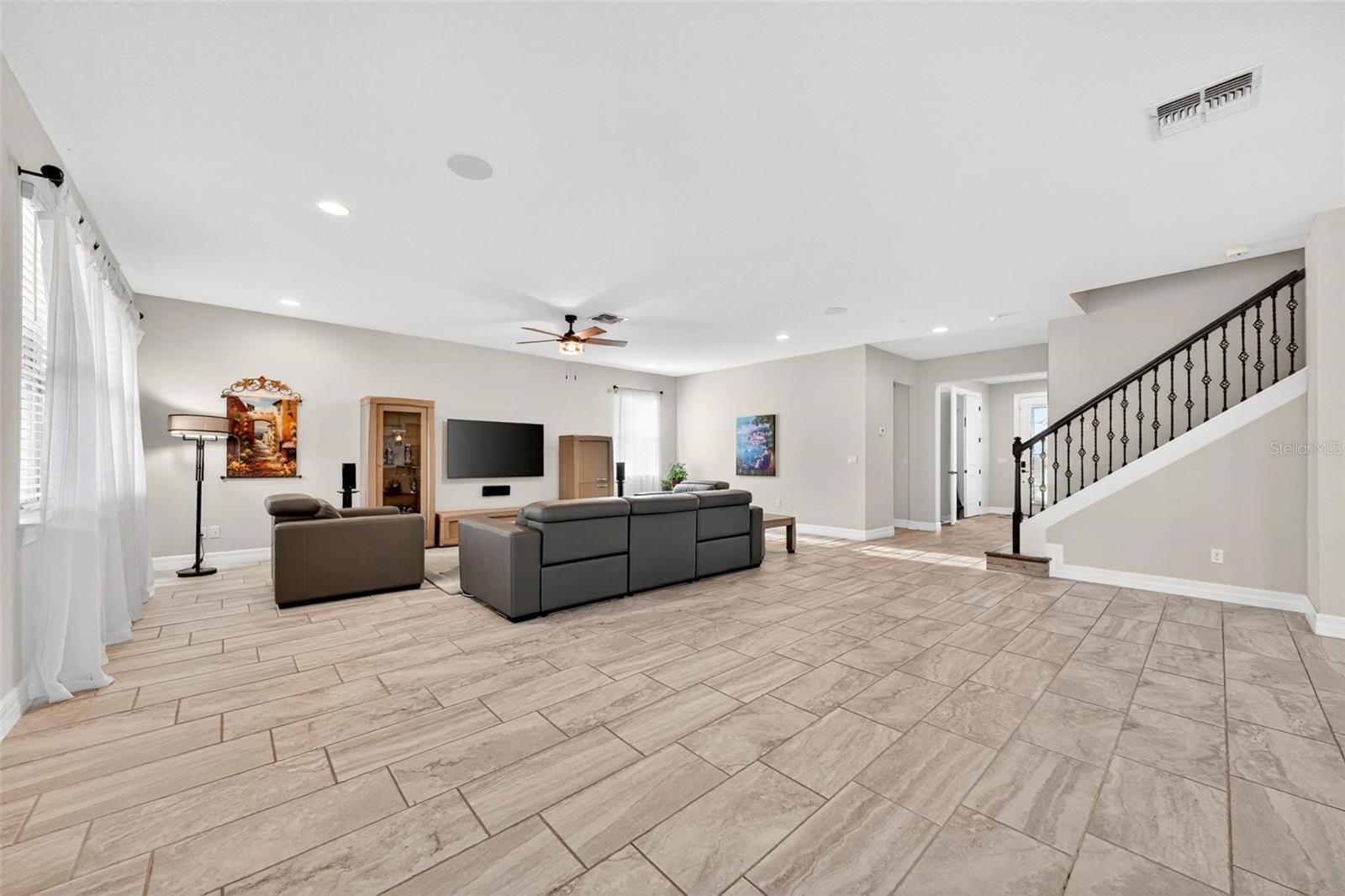 Image 23 of 81 For 17507 Lagoda Lane