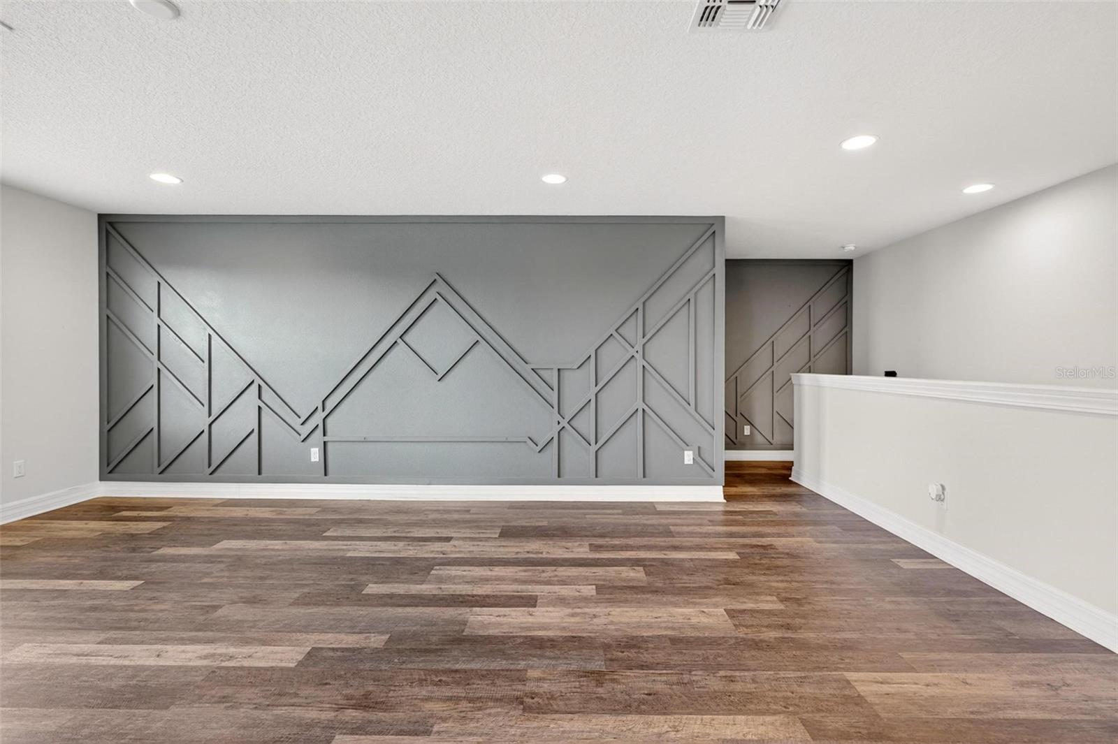 Image 38 of 81 For 17507 Lagoda Lane