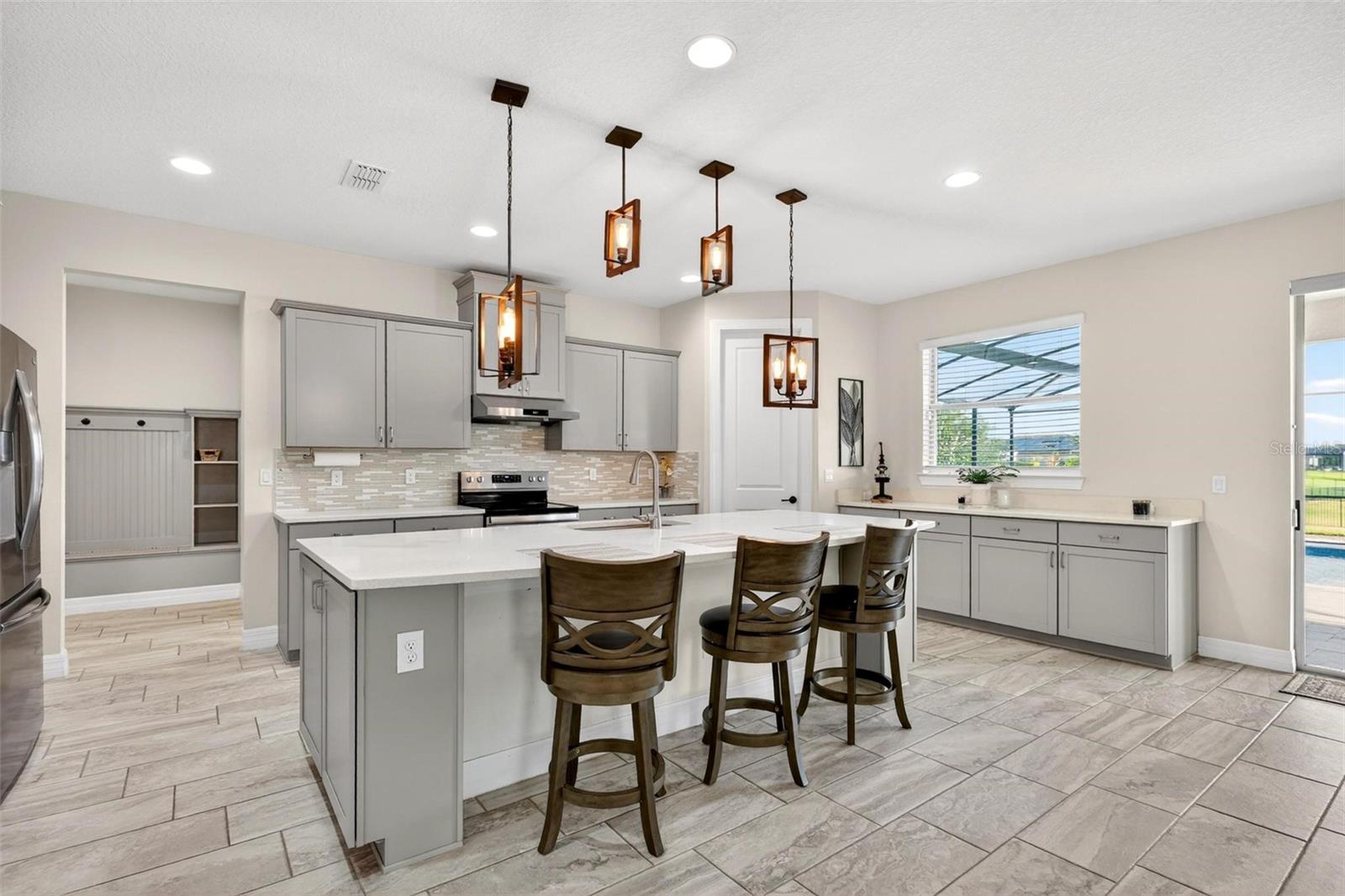 Image 4 of 81 For 17507 Lagoda Lane