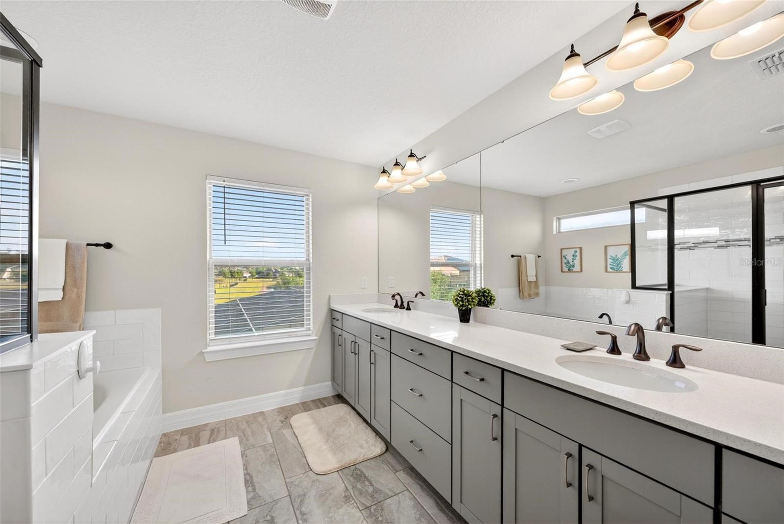 Image 45 of 81 For 17507 Lagoda Lane