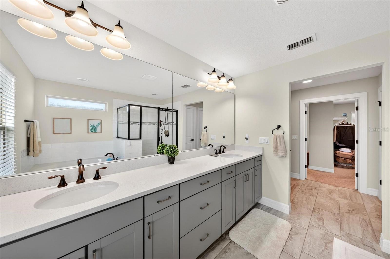 Image 49 of 81 For 17507 Lagoda Lane
