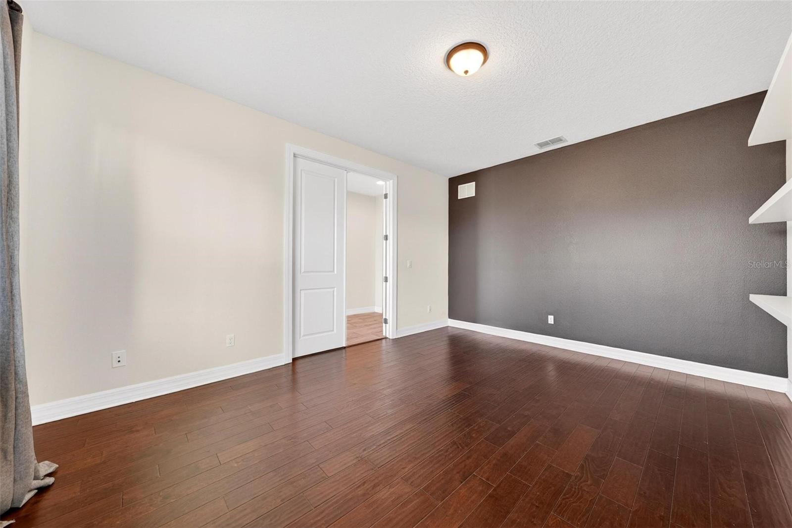 Image 57 of 81 For 17507 Lagoda Lane