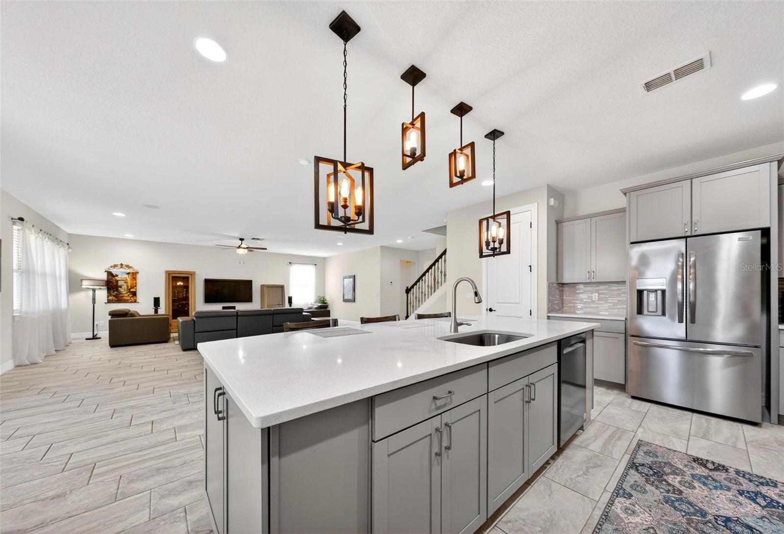 Image 6 of 81 For 17507 Lagoda Lane