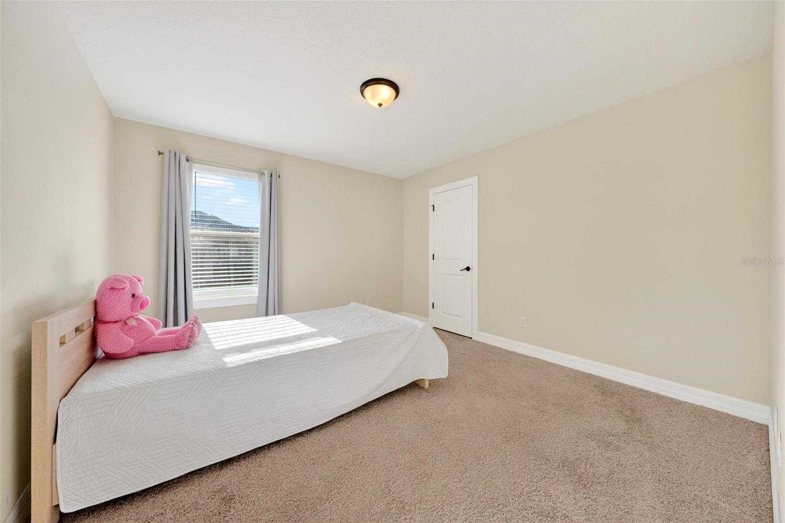 Image 61 of 81 For 17507 Lagoda Lane
