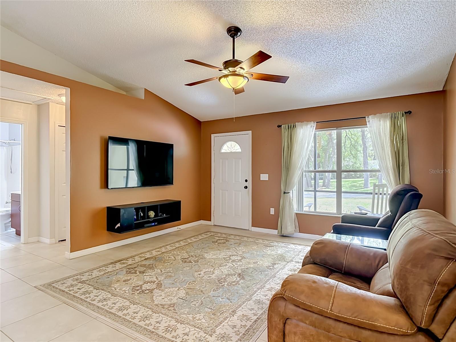 Image 4 of 21 For 1105 19th Street
