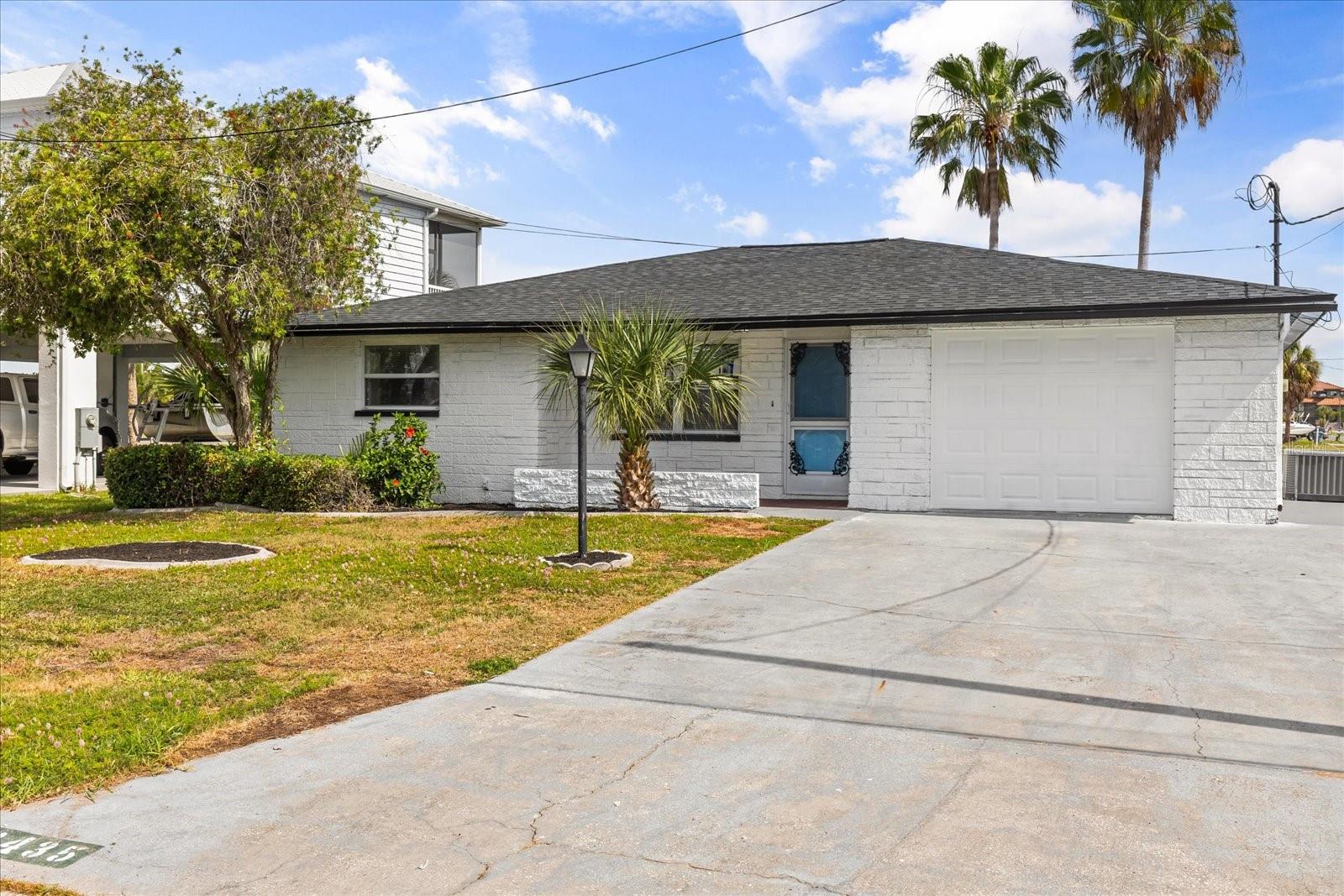 Image 2 of 31 For 3435 Gulf Coast Drive