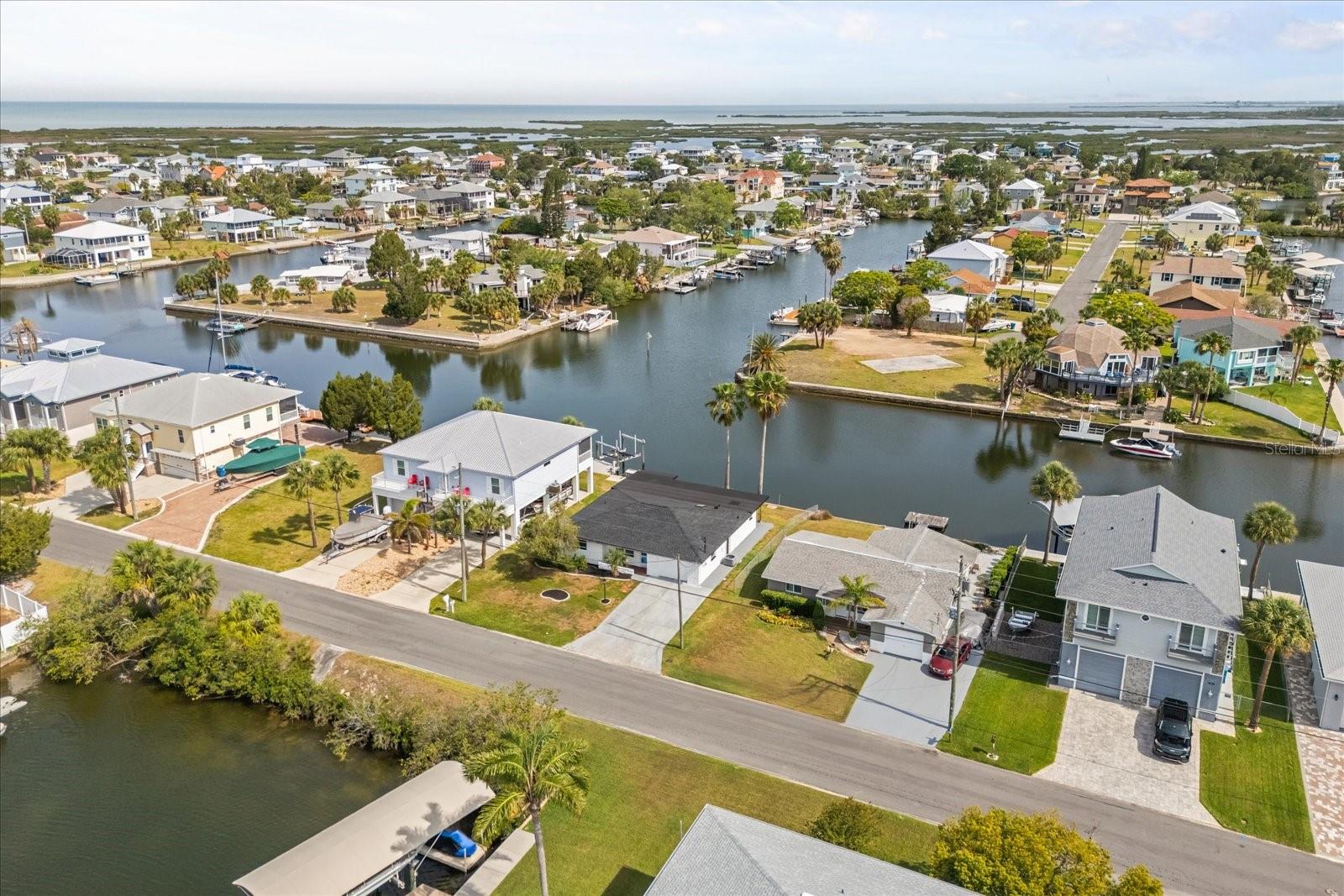 Image 27 of 31 For 3435 Gulf Coast Drive
