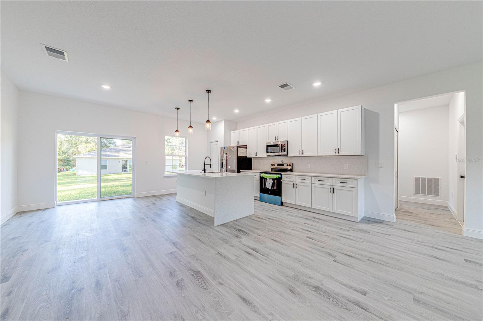 Listing photo id 9 for 10720 Citrus Springs Boulevard
