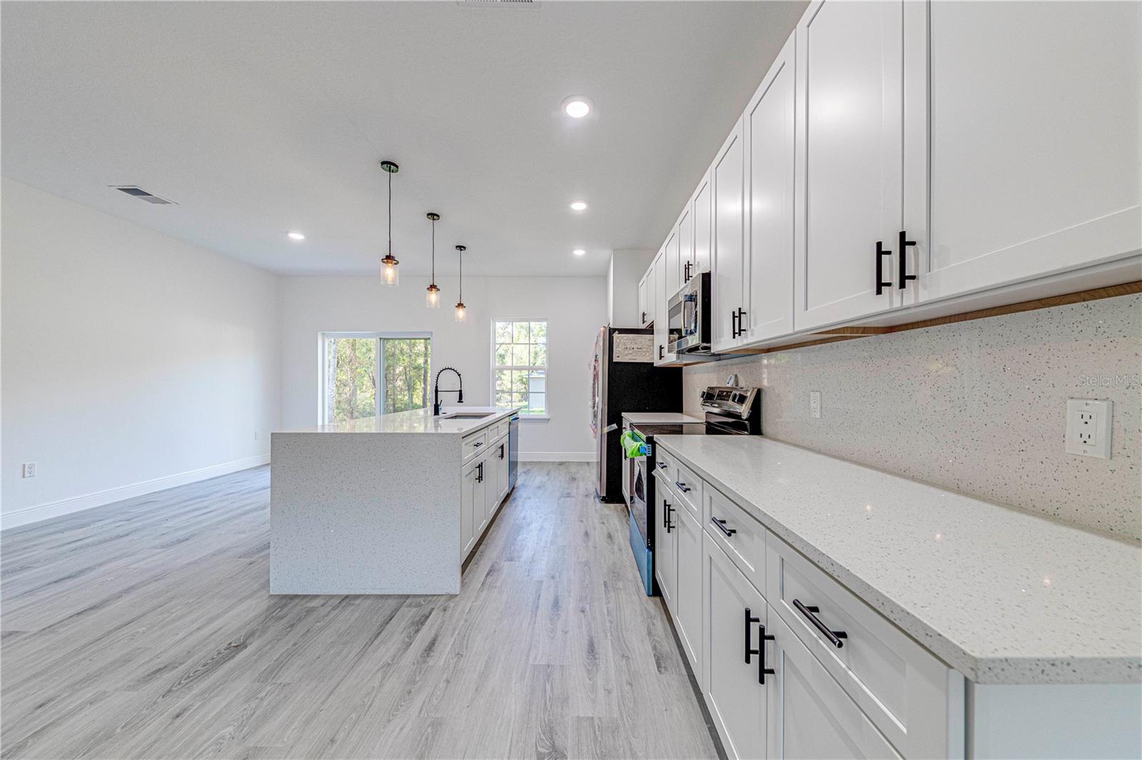 Listing photo id 15 for 10720 Citrus Springs Boulevard