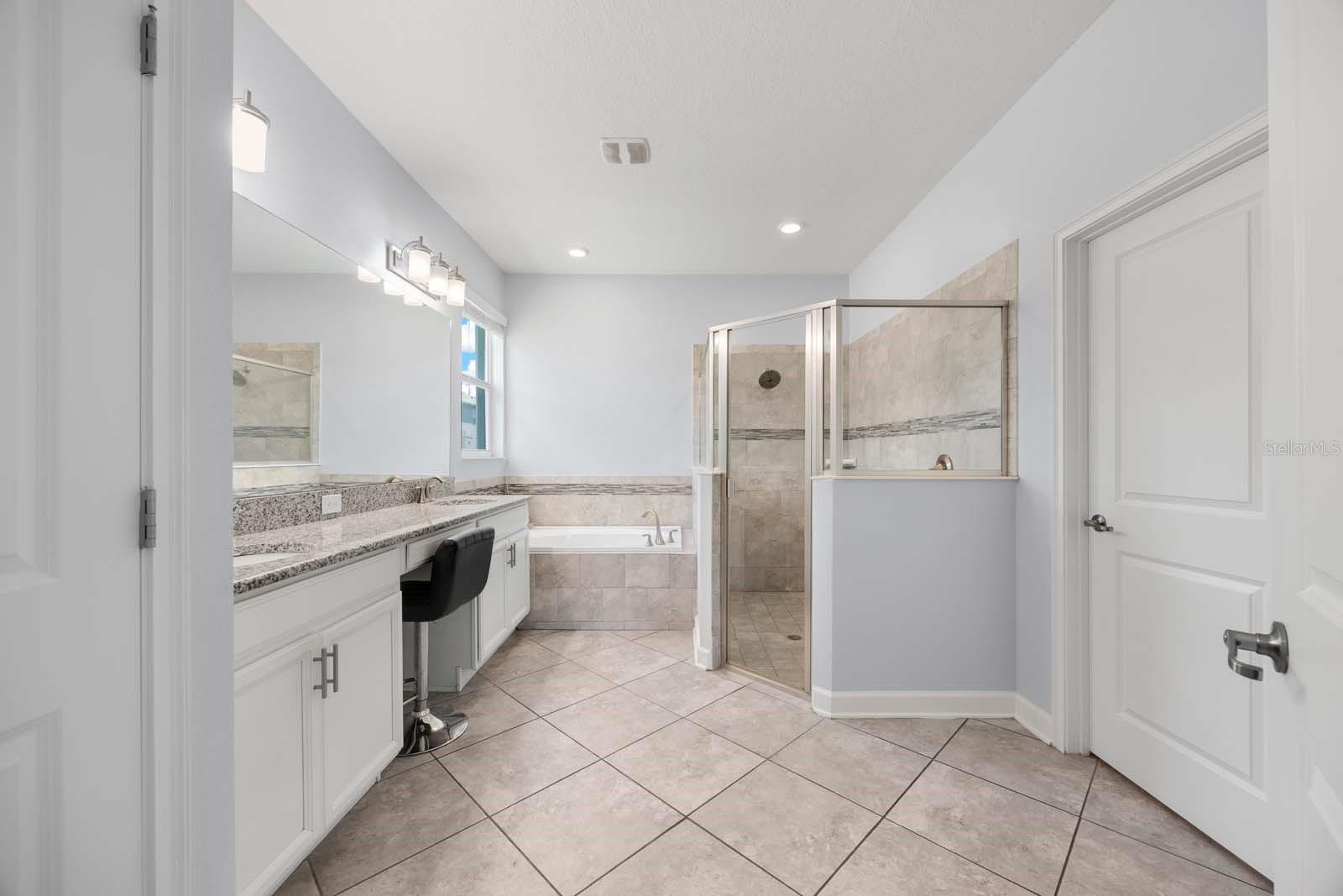 Image 17 of 31 For 9790 Pecan Hickory Way
