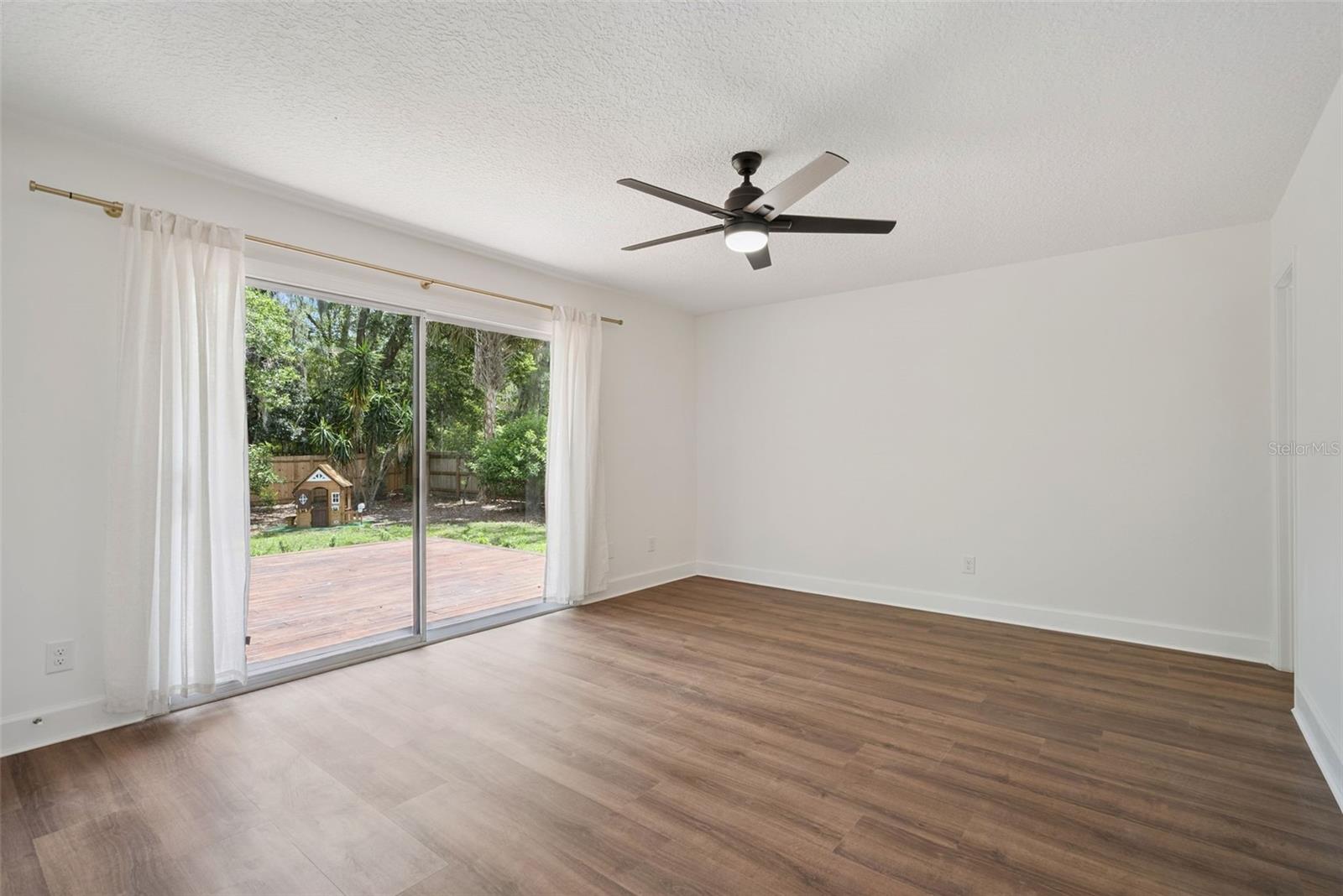 Image 13 of 29 For 636 Hillcrest Avenue