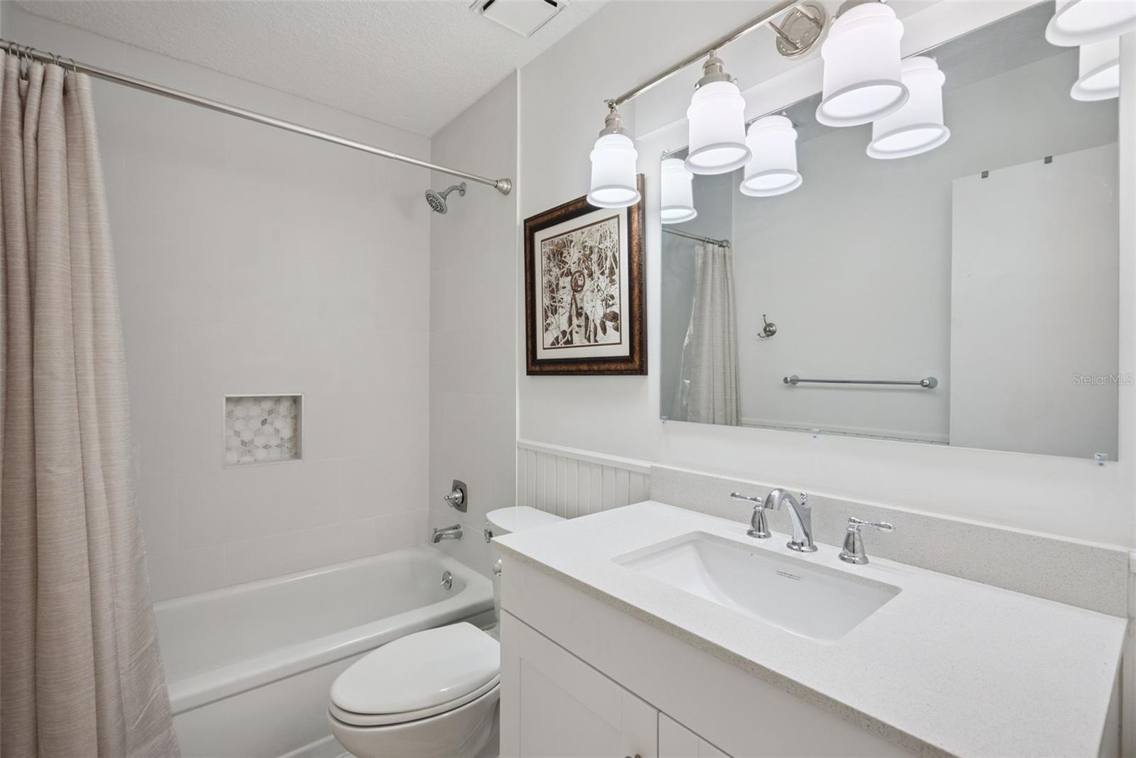 Image 21 of 29 For 636 Hillcrest Avenue
