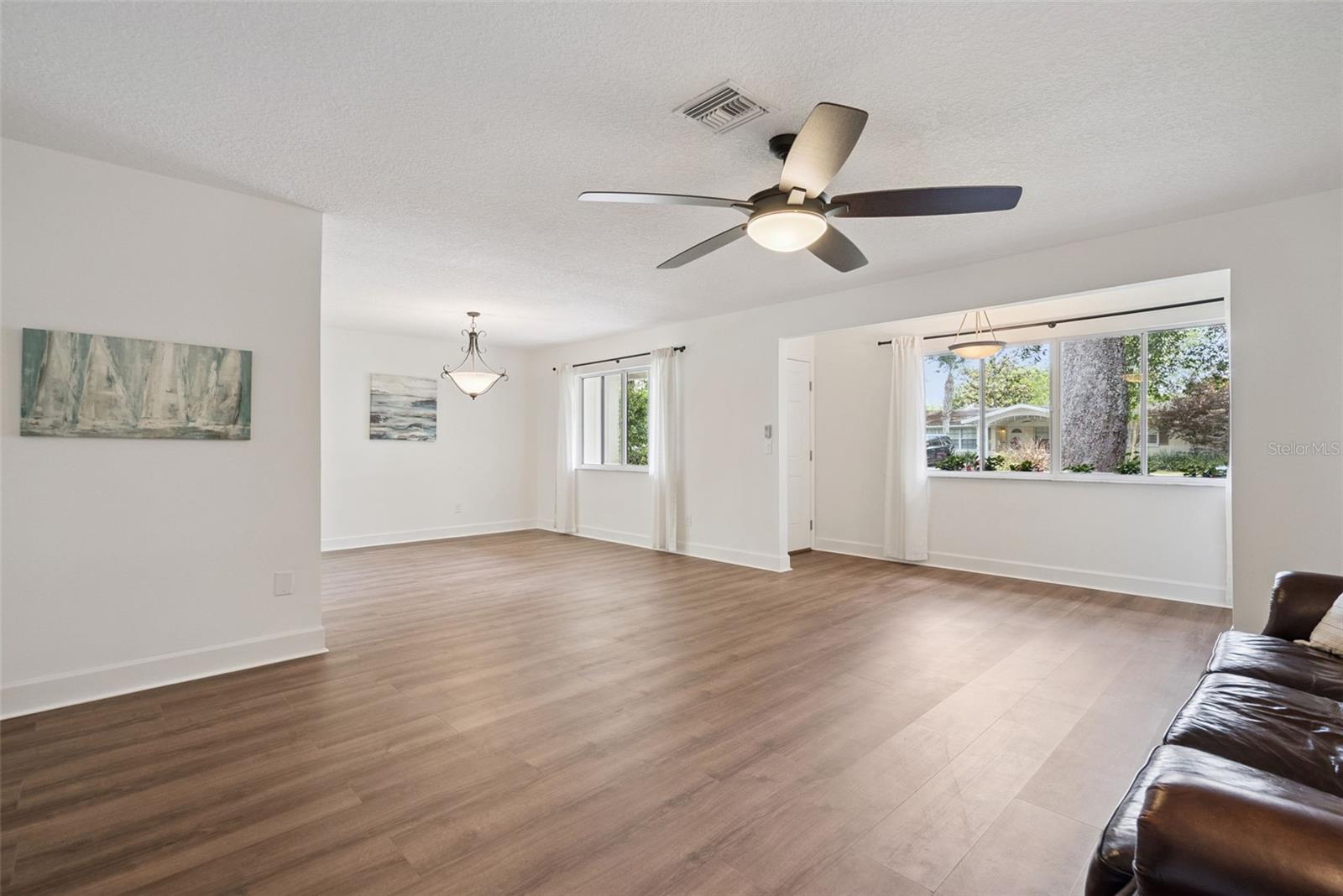 Image 7 of 29 For 636 Hillcrest Avenue