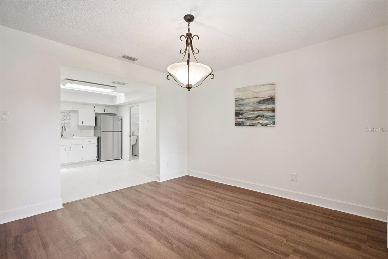 Image 9 of 29 For 636 Hillcrest Avenue