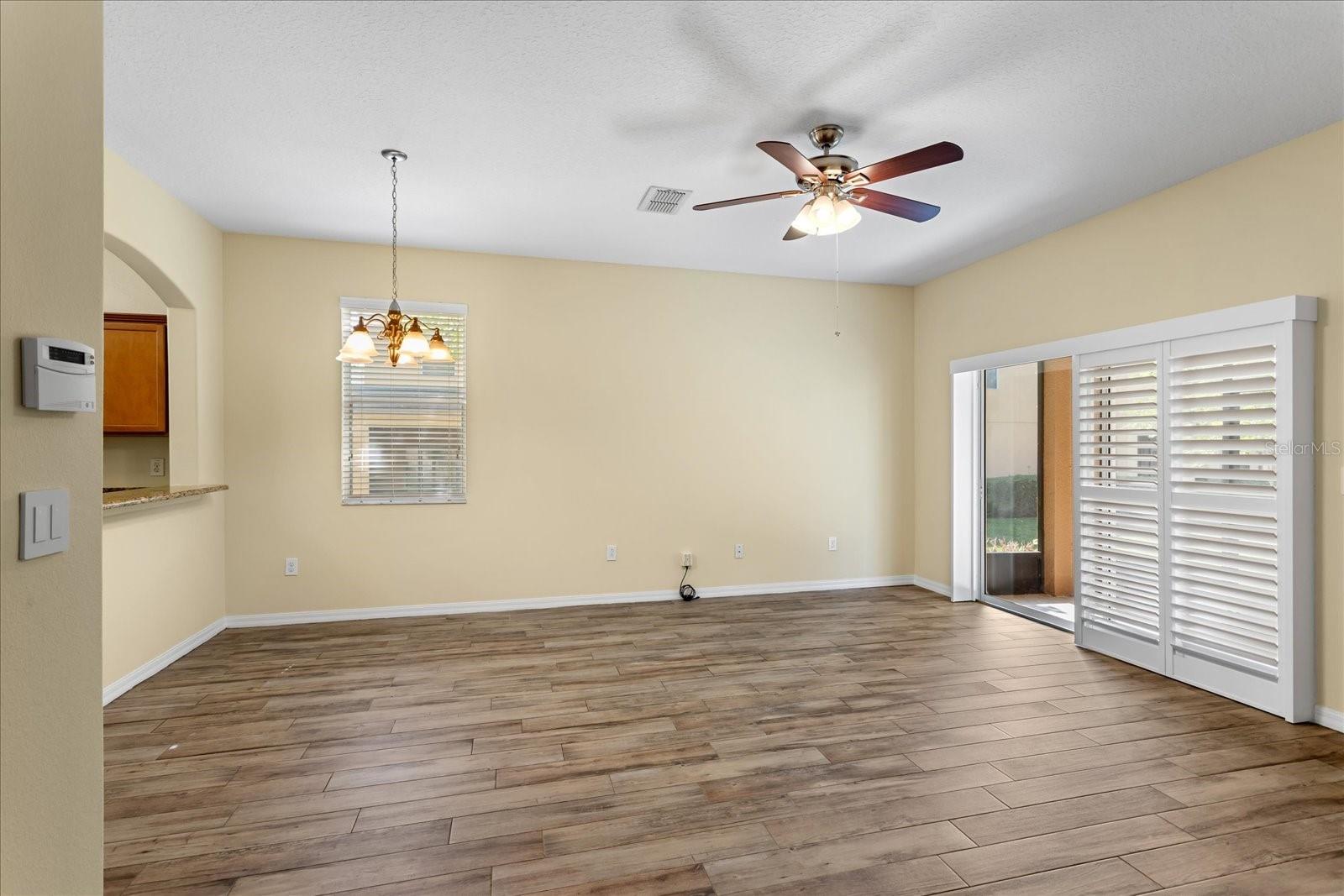 Image 11 of 35 For 1160 Twin Trees Lane