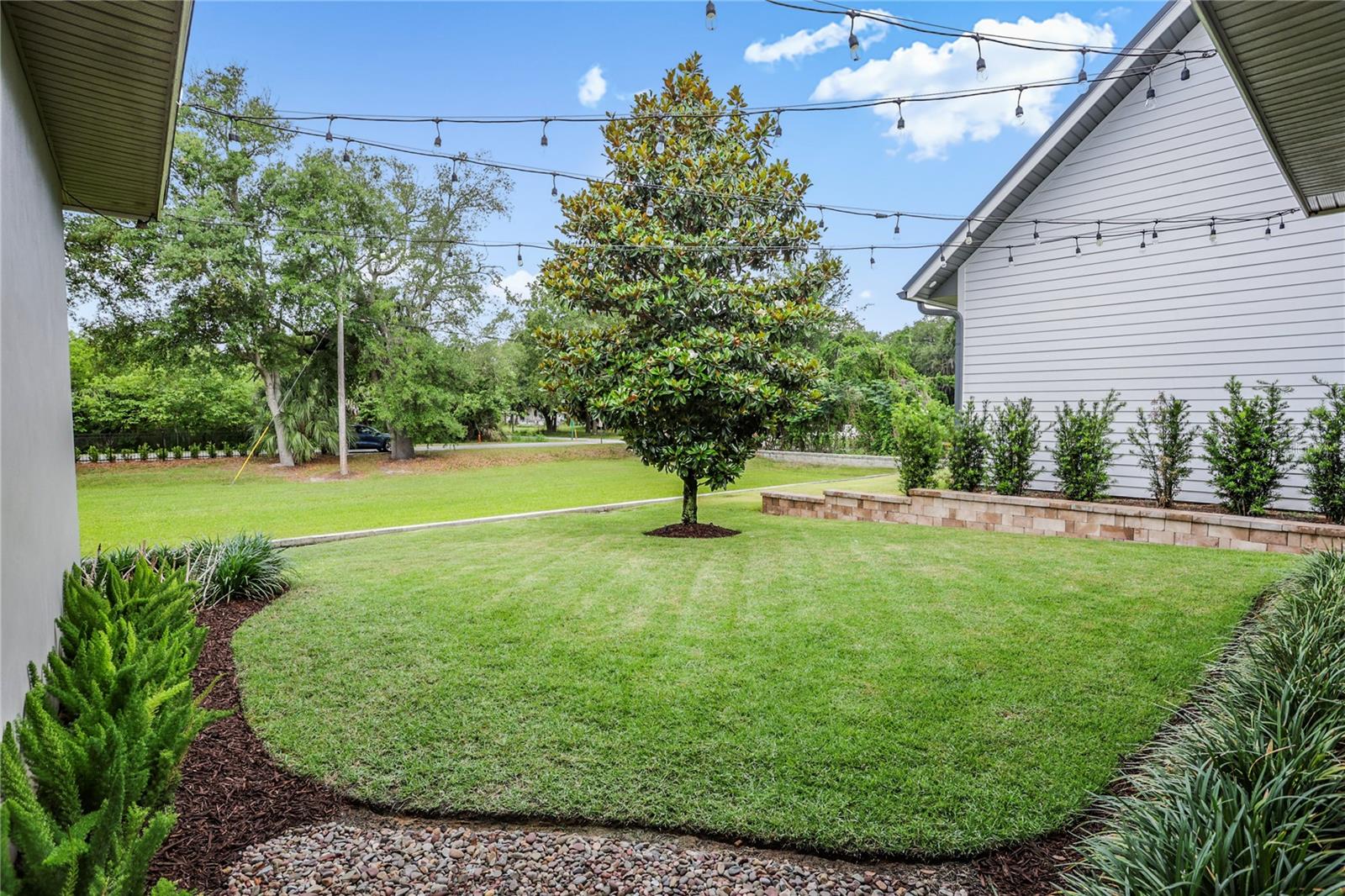 Image 20 of 43 For 705 Garden West Terrace