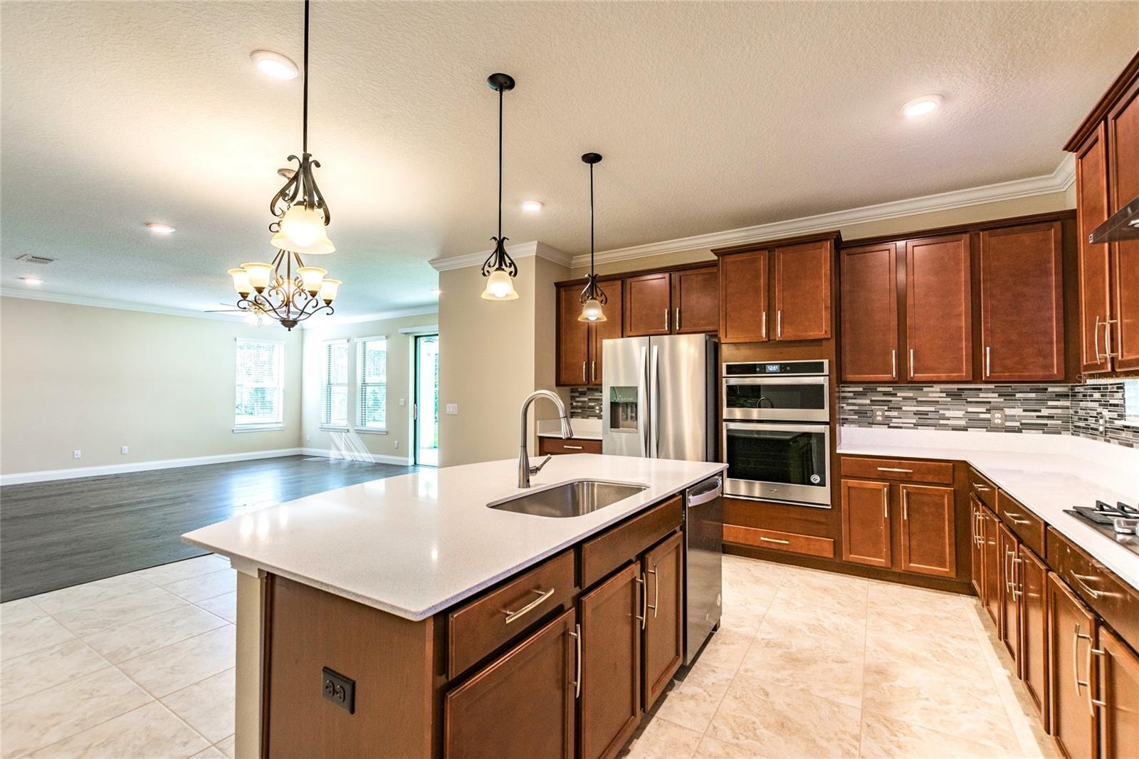 Image 21 of 90 For 8278 Procida Isle Lane