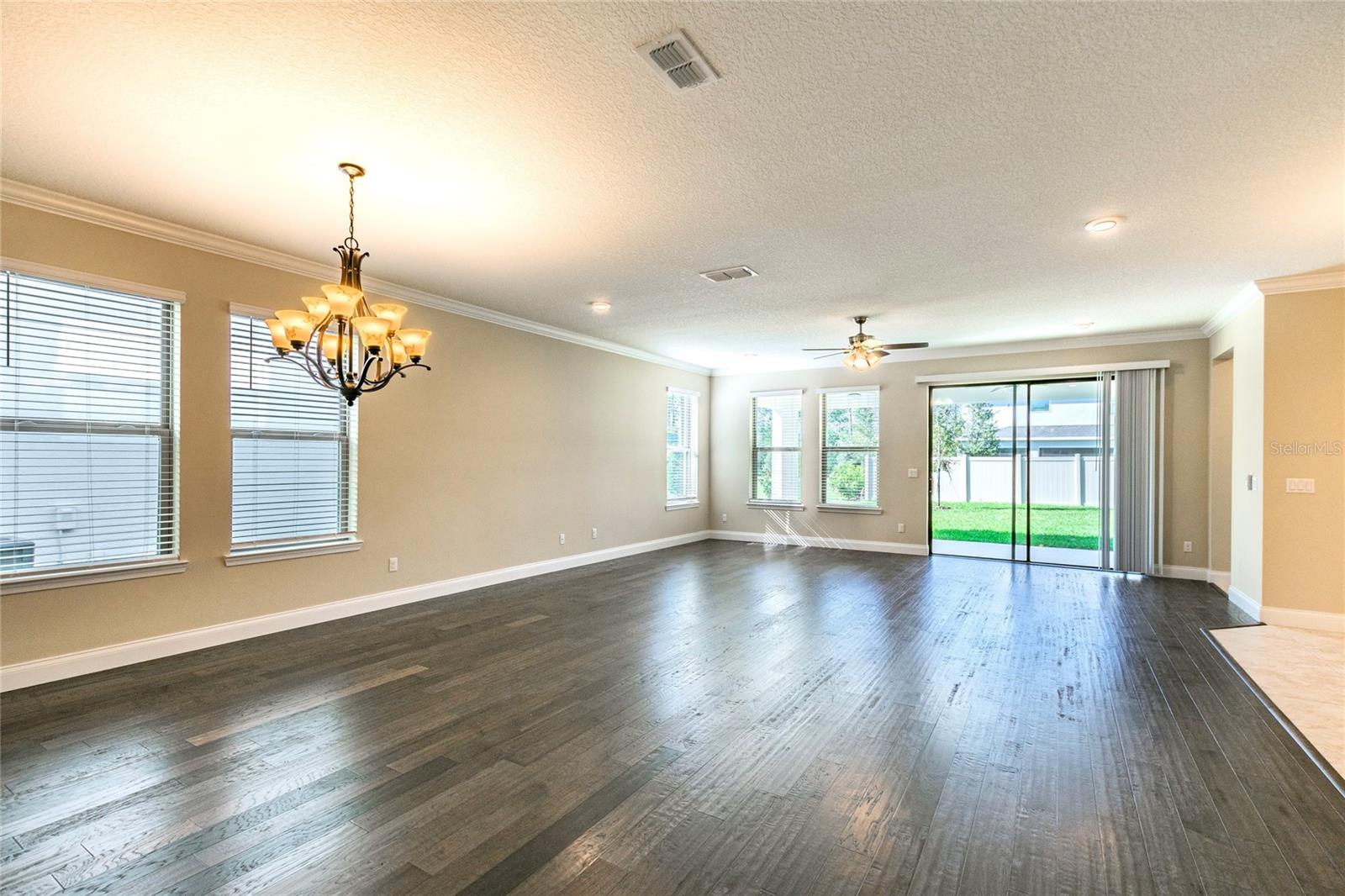 Image 22 of 90 For 8278 Procida Isle Lane