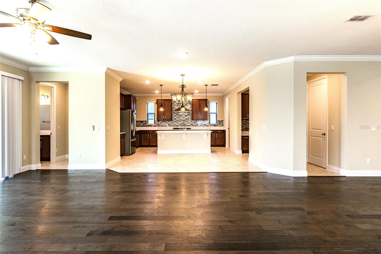 Image 23 of 90 For 8278 Procida Isle Lane