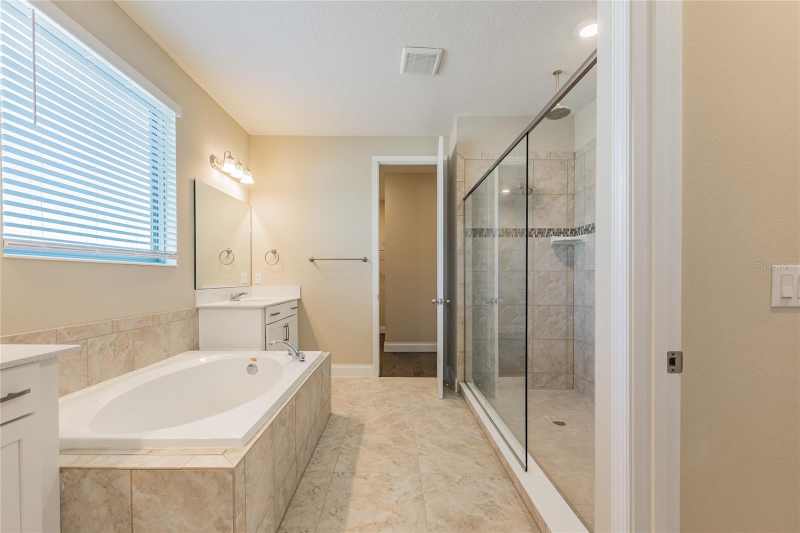 Image 46 of 90 For 8278 Procida Isle Lane