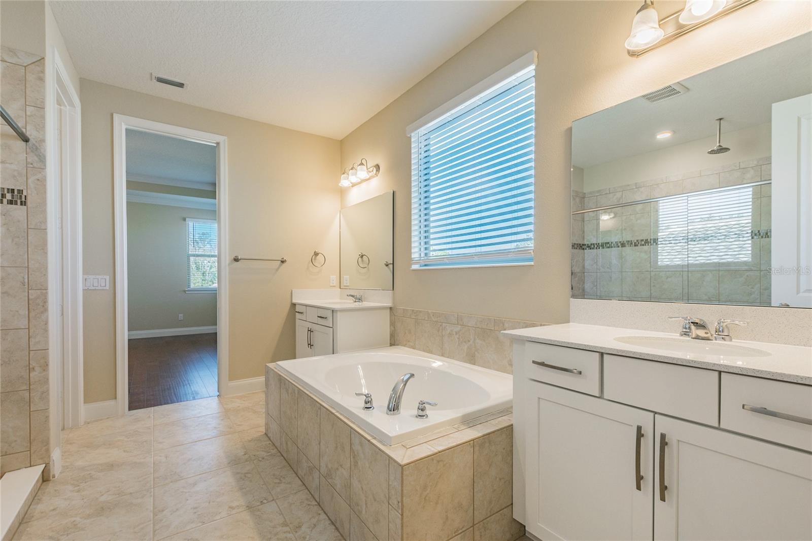 Image 48 of 90 For 8278 Procida Isle Lane