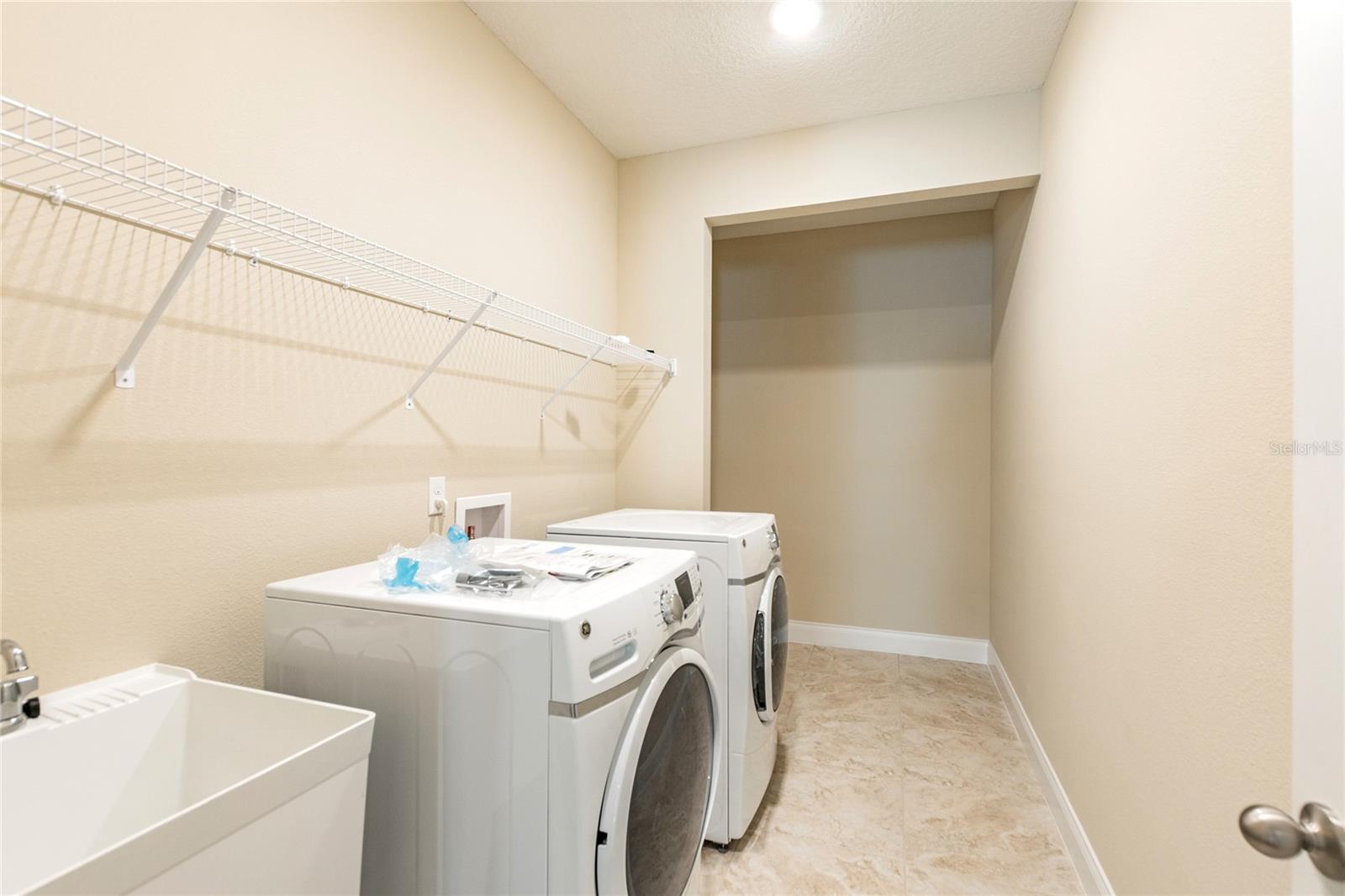 Image 74 of 90 For 8278 Procida Isle Lane