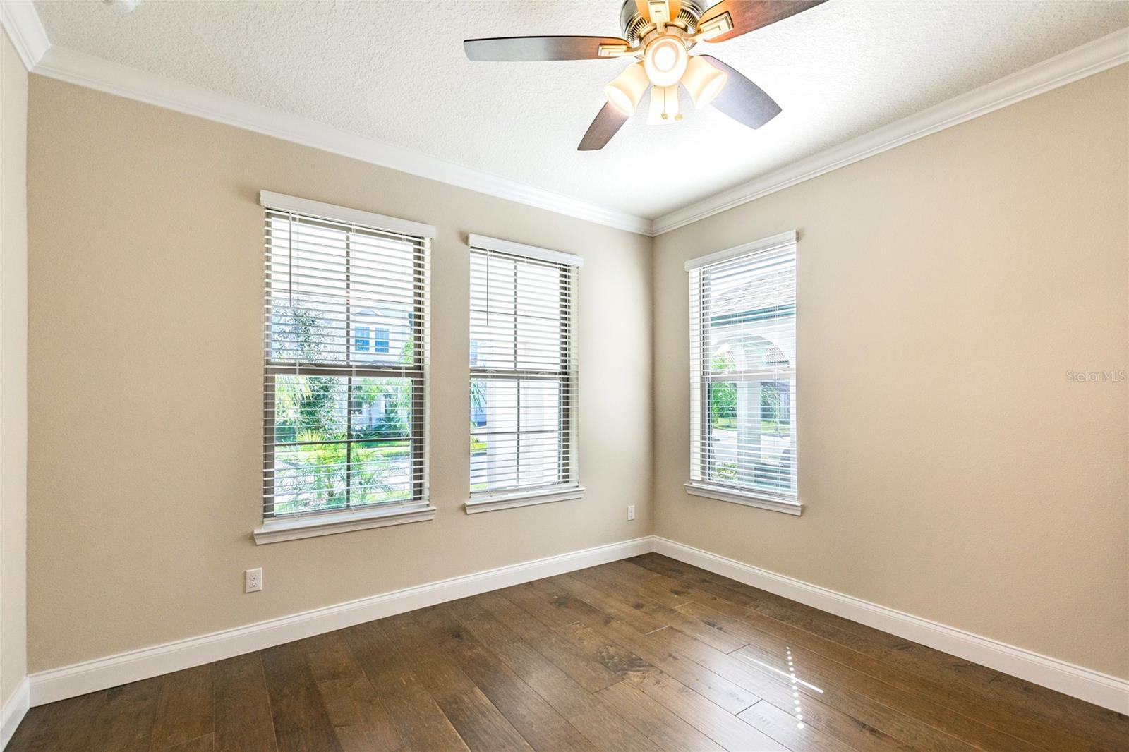Image 8 of 90 For 8278 Procida Isle Lane