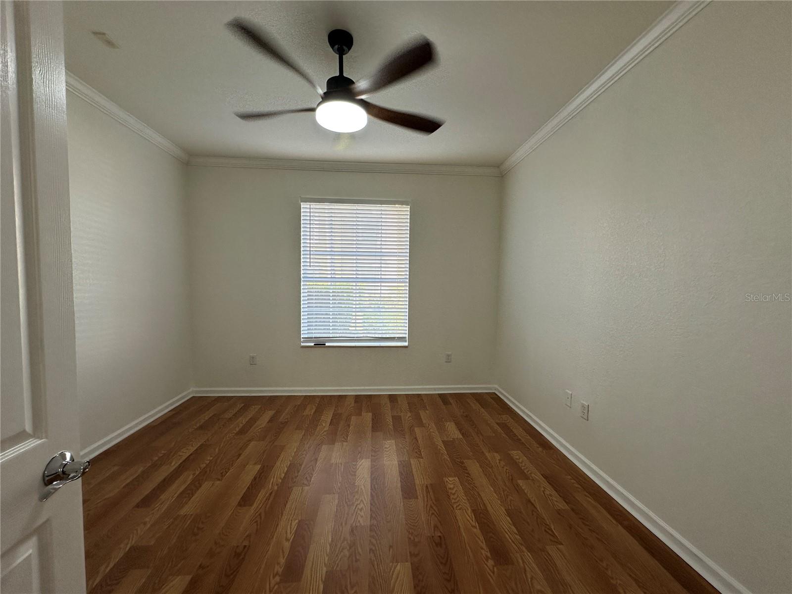 Image 12 of 65 For 5024 Shoreway Loop 107