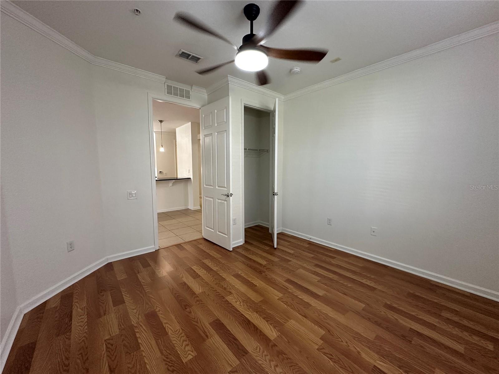 Image 13 of 65 For 5024 Shoreway Loop 107