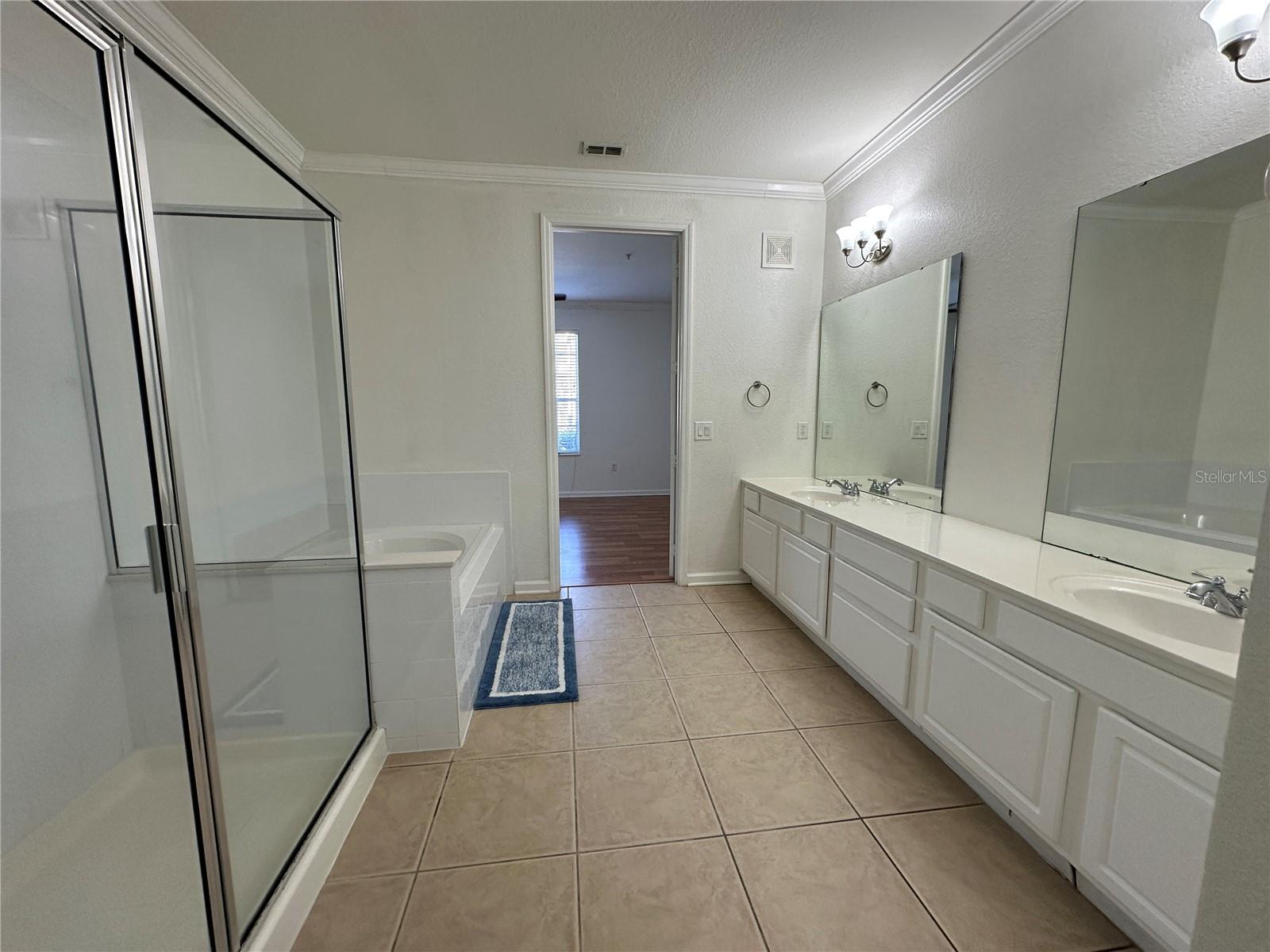 Image 23 of 65 For 5024 Shoreway Loop 107